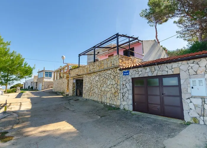 House Barbarina بيت للعطل Rogač