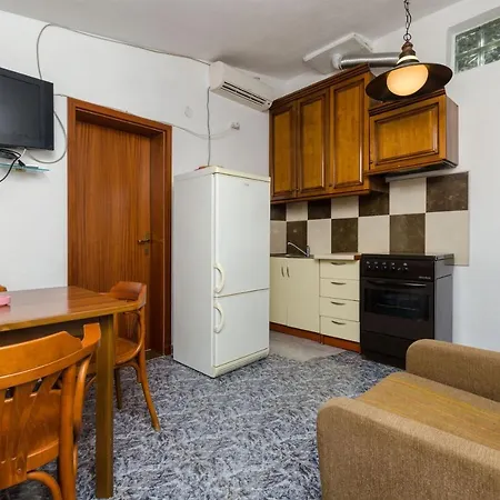 بيت للعطل House Barbarina Rogač